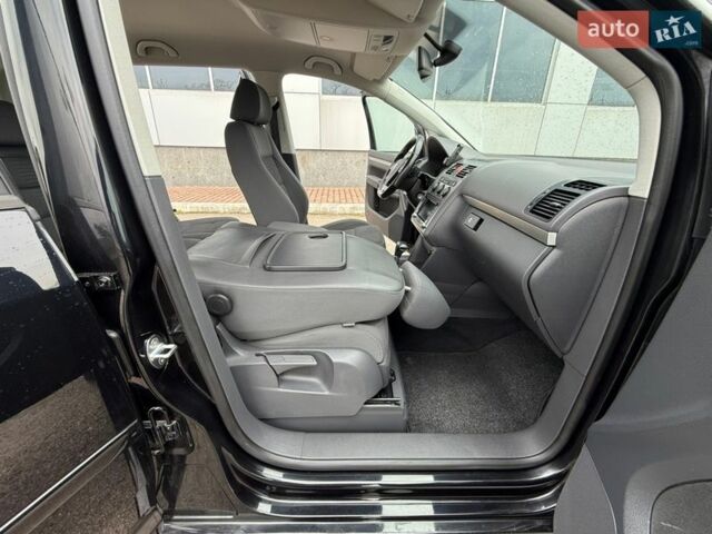 Чорний Фольксваген Туран, об'ємом двигуна 1.4 л та пробігом 159 тис. км за 8500 $, фото 85 на Automoto.ua