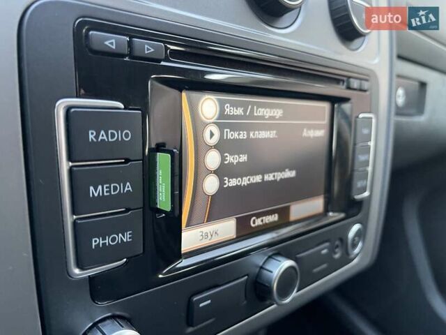 Черный Фольксваген Туран, объемом двигателя 1.4 л и пробегом 238 тыс. км за 7888 $, фото 74 на Automoto.ua