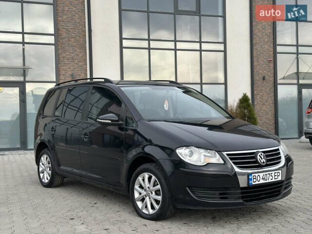 Чорний Фольксваген Туран, об'ємом двигуна 1.97 л та пробігом 336 тис. км за 8200 $, фото 6 на Automoto.ua