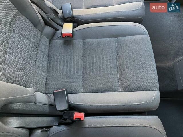 Черный Фольксваген Туран, объемом двигателя 1.4 л и пробегом 238 тыс. км за 7888 $, фото 152 на Automoto.ua