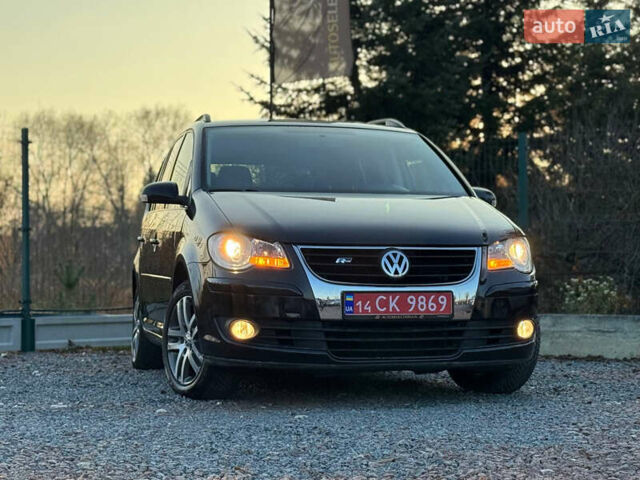 Черный Фольксваген Туран, объемом двигателя 1.6 л и пробегом 215 тыс. км за 7890 $, фото 23 на Automoto.ua