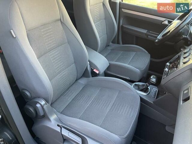 Черный Фольксваген Туран, объемом двигателя 1.4 л и пробегом 238 тыс. км за 7888 $, фото 246 на Automoto.ua