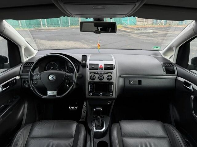 Черный Фольксваген Туран, объемом двигателя 2 л и пробегом 260 тыс. км за 9950 $, фото 11 на Automoto.ua