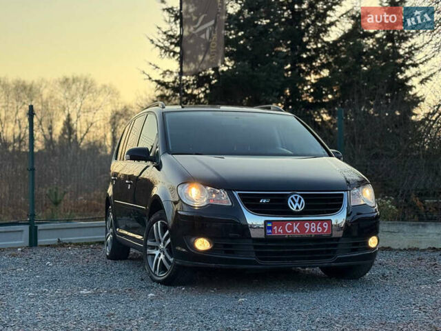 Черный Фольксваген Туран, объемом двигателя 1.6 л и пробегом 215 тыс. км за 7890 $, фото 25 на Automoto.ua