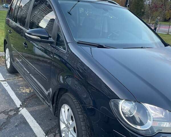 Чорний Фольксваген Туран, об'ємом двигуна 1.9 л та пробігом 367 тис. км за 7900 $, фото 1 на Automoto.ua