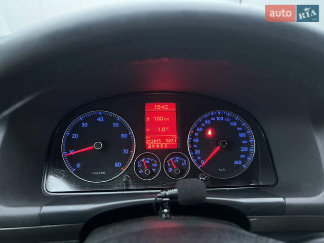 Чорний Фольксваген Туран, об'ємом двигуна 1.4 л та пробігом 213 тис. км за 7900 $, фото 46 на Automoto.ua