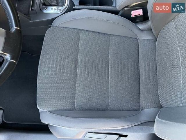 Черный Фольксваген Туран, объемом двигателя 1.4 л и пробегом 238 тыс. км за 7888 $, фото 58 на Automoto.ua