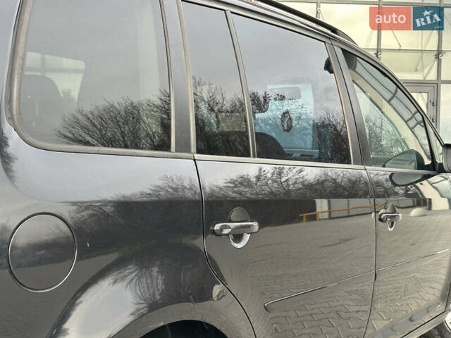 Чорний Фольксваген Туран, об'ємом двигуна 1.97 л та пробігом 336 тис. км за 8200 $, фото 19 на Automoto.ua