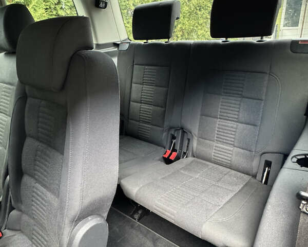 Черный Фольксваген Туран, объемом двигателя 1.4 л и пробегом 199 тыс. км за 7999 $, фото 26 на Automoto.ua