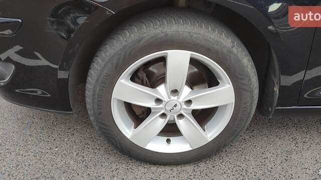 Черный Фольксваген Туран, объемом двигателя 1.39 л и пробегом 195 тыс. км за 8300 $, фото 31 на Automoto.ua