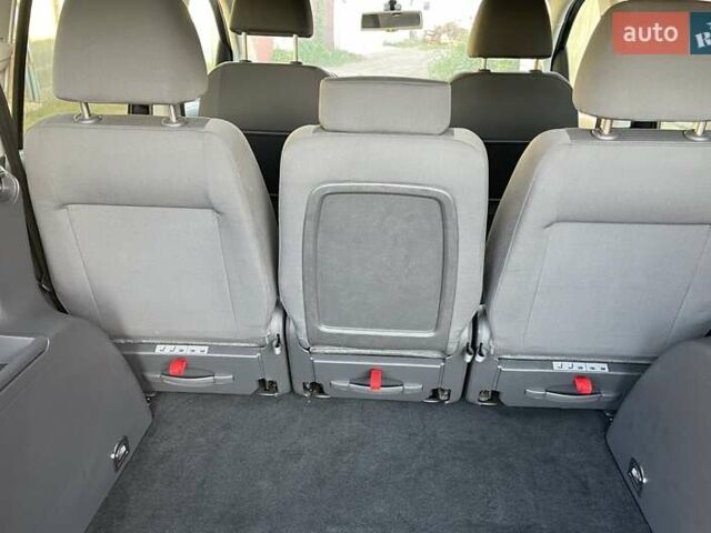 Черный Фольксваген Туран, объемом двигателя 1.4 л и пробегом 238 тыс. км за 7888 $, фото 226 на Automoto.ua