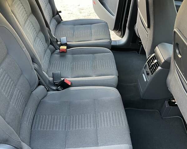 Черный Фольксваген Туран, объемом двигателя 1.4 л и пробегом 238 тыс. км за 7888 $, фото 158 на Automoto.ua