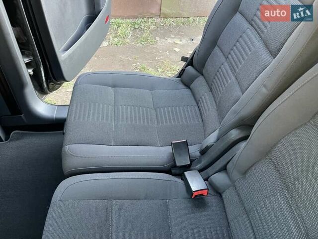 Черный Фольксваген Туран, объемом двигателя 1.4 л и пробегом 238 тыс. км за 7888 $, фото 136 на Automoto.ua