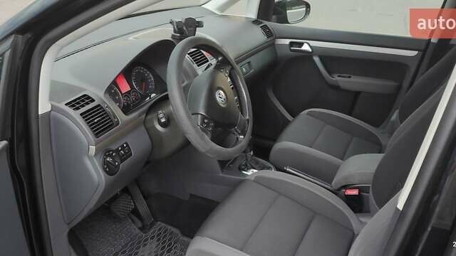 Черный Фольксваген Туран, объемом двигателя 1.39 л и пробегом 195 тыс. км за 8300 $, фото 8 на Automoto.ua