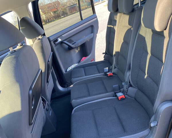 Чорний Фольксваген Туран, об'ємом двигуна 1.6 л та пробігом 227 тис. км за 9600 $, фото 34 на Automoto.ua