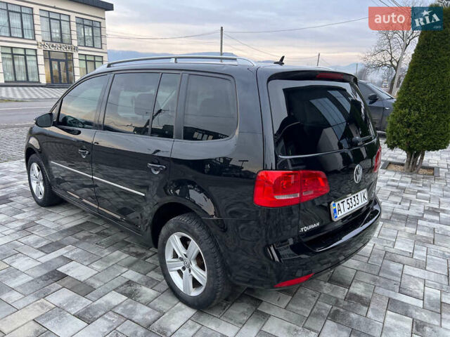 Черный Фольксваген Туран, объемом двигателя 1.6 л и пробегом 220 тыс. км за 8400 $, фото 3 на Automoto.ua