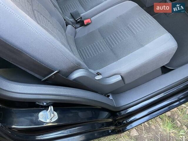 Черный Фольксваген Туран, объемом двигателя 1.4 л и пробегом 238 тыс. км за 7888 $, фото 146 на Automoto.ua