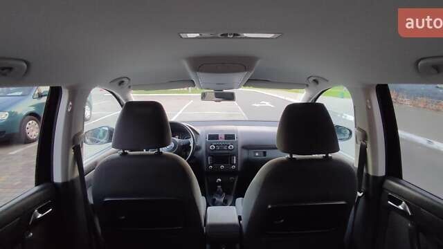 Чорний Фольксваген Туран, об'ємом двигуна 1.6 л та пробігом 258 тис. км за 10700 $, фото 13 на Automoto.ua