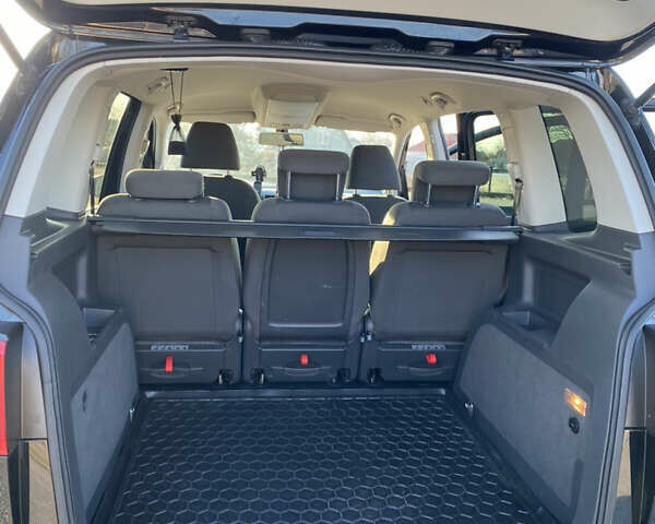 Чорний Фольксваген Туран, об'ємом двигуна 1.6 л та пробігом 227 тис. км за 9600 $, фото 17 на Automoto.ua