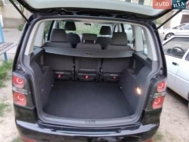 Черный Фольксваген Туран, объемом двигателя 1.39 л и пробегом 195 тыс. км за 8300 $, фото 29 на Automoto.ua