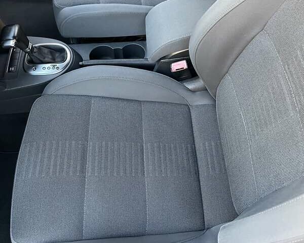 Черный Фольксваген Туран, объемом двигателя 1.4 л и пробегом 238 тыс. км за 7888 $, фото 67 на Automoto.ua