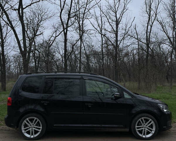 Черный Фольксваген Туран, объемом двигателя 1.6 л и пробегом 259 тыс. км за 11200 $, фото 18 на Automoto.ua