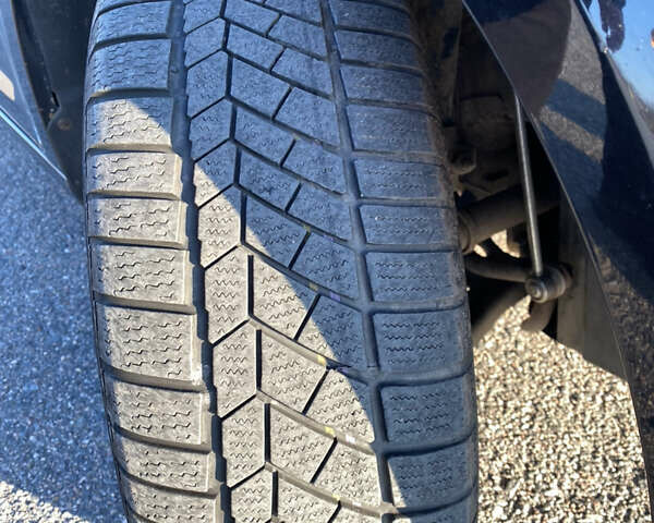 Чорний Фольксваген Туран, об'ємом двигуна 1.6 л та пробігом 227 тис. км за 9600 $, фото 31 на Automoto.ua