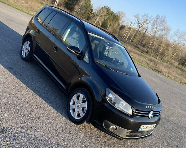 Чорний Фольксваген Туран, об'ємом двигуна 1.6 л та пробігом 227 тис. км за 9600 $, фото 1 на Automoto.ua