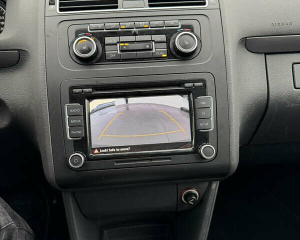 Черный Фольксваген Туран, объемом двигателя 1.4 л и пробегом 201 тыс. км за 7800 $, фото 18 на Automoto.ua