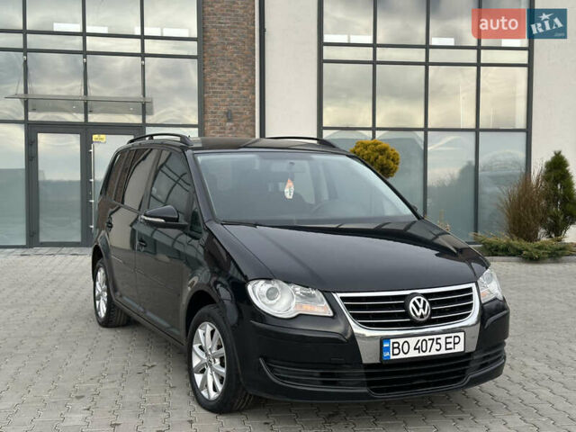 Чорний Фольксваген Туран, об'ємом двигуна 1.97 л та пробігом 336 тис. км за 8200 $, фото 5 на Automoto.ua