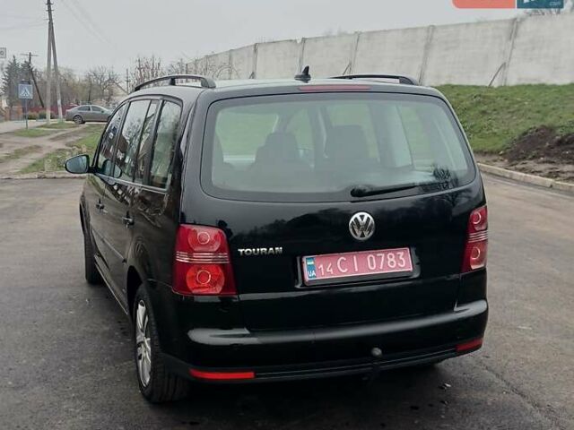 Черный Фольксваген Туран, объемом двигателя 1.6 л и пробегом 249 тыс. км за 7999 $, фото 16 на Automoto.ua