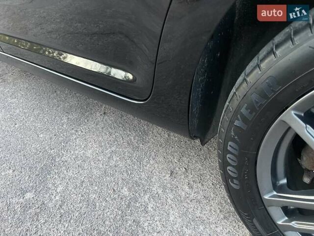 Черный Фольксваген Туран, объемом двигателя 1.4 л и пробегом 238 тыс. км за 7888 $, фото 80 на Automoto.ua