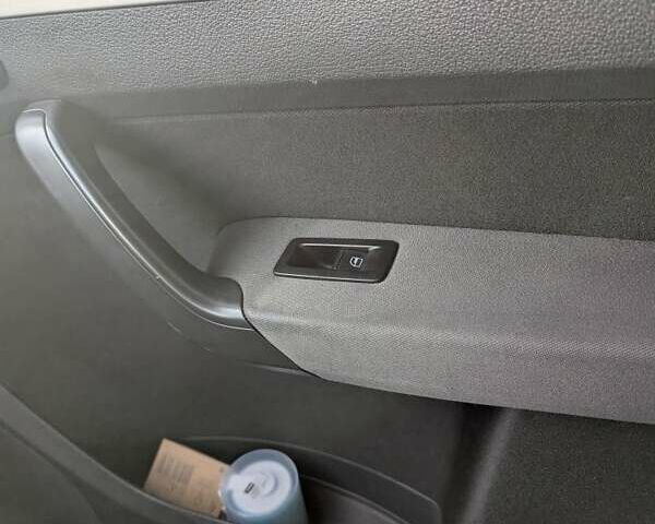 Черный Фольксваген Туран, объемом двигателя 2 л и пробегом 236 тыс. км за 9800 $, фото 14 на Automoto.ua