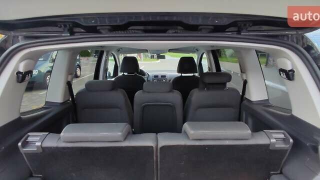 Чорний Фольксваген Туран, об'ємом двигуна 1.6 л та пробігом 258 тис. км за 10700 $, фото 12 на Automoto.ua