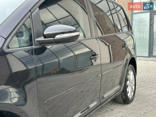 Чорний Фольксваген Туран, об'ємом двигуна 1.97 л та пробігом 336 тис. км за 8200 $, фото 11 на Automoto.ua