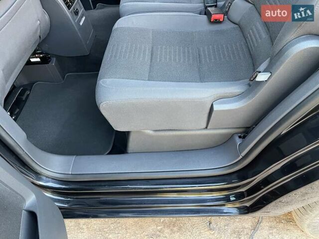 Черный Фольксваген Туран, объемом двигателя 1.4 л и пробегом 238 тыс. км за 7888 $, фото 132 на Automoto.ua