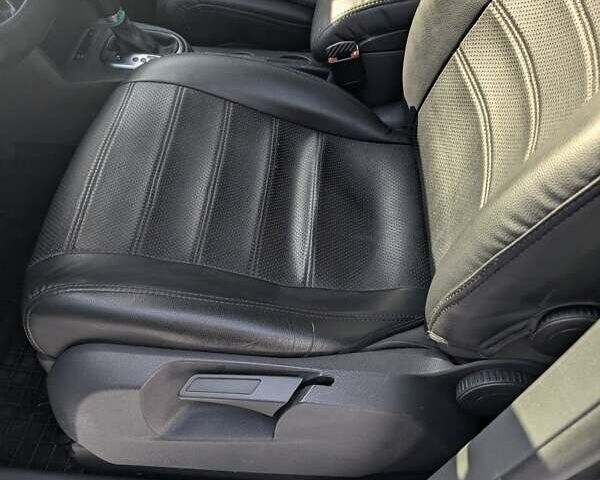 Черный Фольксваген Туран, объемом двигателя 2 л и пробегом 236 тыс. км за 9800 $, фото 7 на Automoto.ua