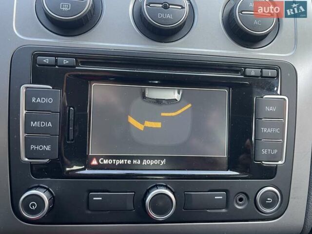 Черный Фольксваген Туран, объемом двигателя 1.4 л и пробегом 238 тыс. км за 7888 $, фото 126 на Automoto.ua