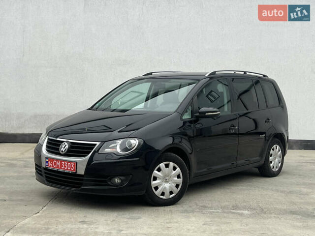 Черный Фольксваген Туран, объемом двигателя 1.4 л и пробегом 213 тыс. км за 7950 $, фото 19 на Automoto.ua