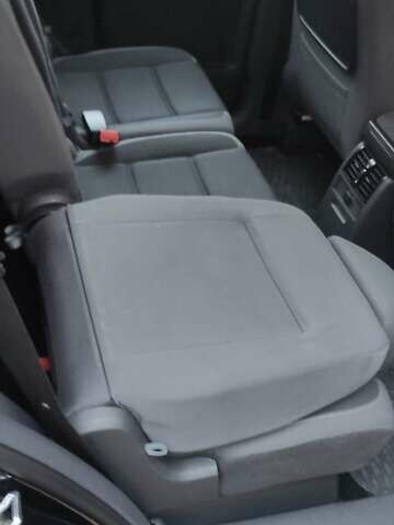 Черный Фольксваген Туран, объемом двигателя 1.39 л и пробегом 195 тыс. км за 8300 $, фото 20 на Automoto.ua