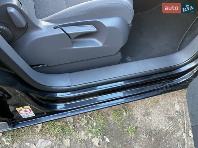 Черный Фольксваген Туран, объемом двигателя 1.4 л и пробегом 238 тыс. км за 7888 $, фото 229 на Automoto.ua