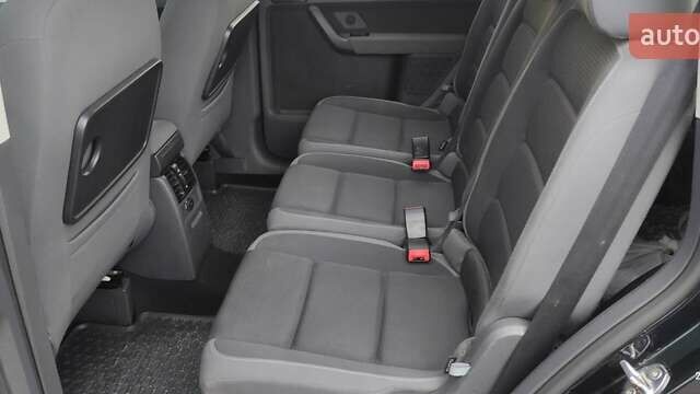 Черный Фольксваген Туран, объемом двигателя 1.39 л и пробегом 195 тыс. км за 8300 $, фото 17 на Automoto.ua