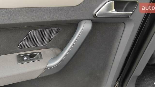 Черный Фольксваген Туран, объемом двигателя 1.39 л и пробегом 195 тыс. км за 8300 $, фото 16 на Automoto.ua