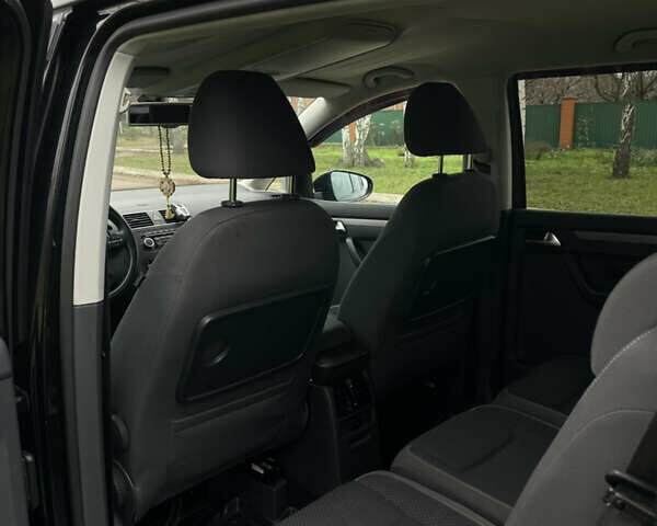 Черный Фольксваген Туран, объемом двигателя 1.6 л и пробегом 259 тыс. км за 11200 $, фото 14 на Automoto.ua