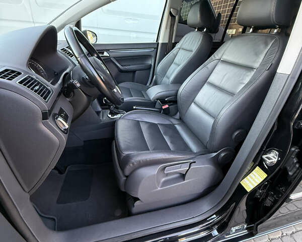 Чорний Фольксваген Туран, об'ємом двигуна 1.4 л та пробігом 192 тис. км за 10600 $, фото 77 на Automoto.ua