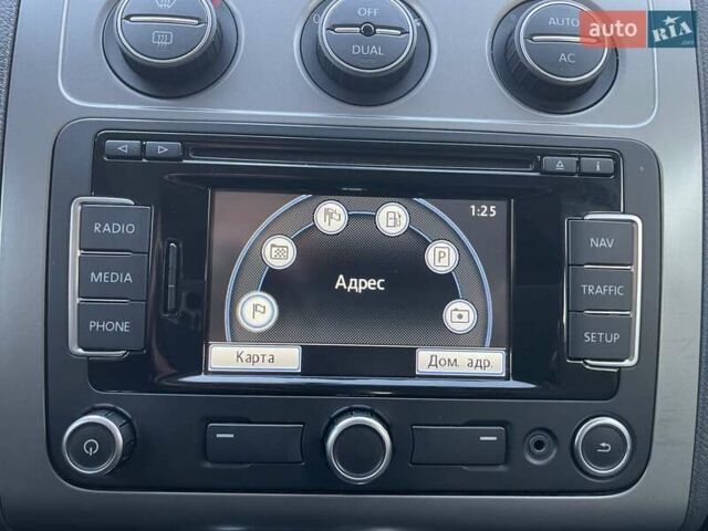 Черный Фольксваген Туран, объемом двигателя 1.4 л и пробегом 238 тыс. км за 7888 $, фото 76 на Automoto.ua