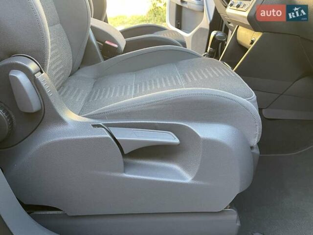 Черный Фольксваген Туран, объемом двигателя 1.4 л и пробегом 238 тыс. км за 7888 $, фото 237 на Automoto.ua