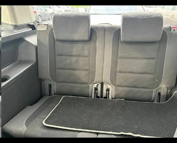 Черный Фольксваген Туран, объемом двигателя 0 л и пробегом 177 тыс. км за 6300 $, фото 4 на Automoto.ua