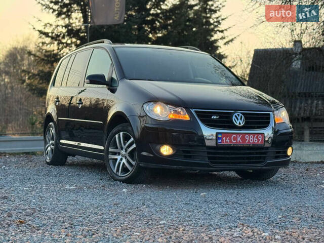 Черный Фольксваген Туран, объемом двигателя 1.6 л и пробегом 215 тыс. км за 7890 $, фото 17 на Automoto.ua