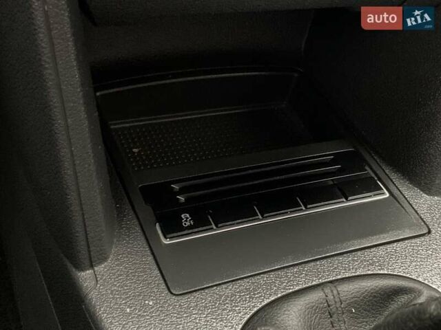 Черный Фольксваген Туран, объемом двигателя 2 л и пробегом 283 тыс. км за 12555 $, фото 47 на Automoto.ua